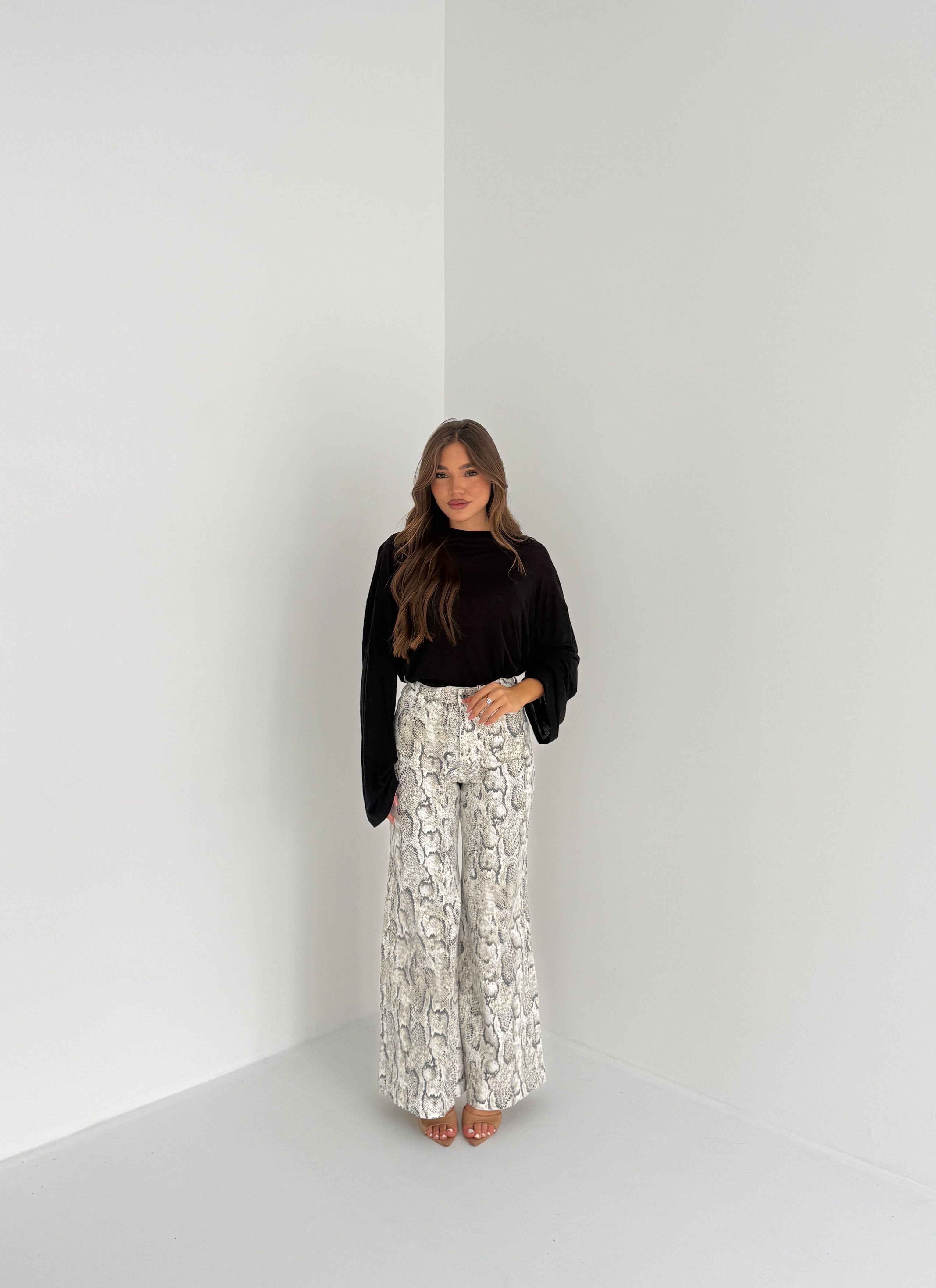 Maxi Maglia ultralight Kendy JUSTWEST 155- NERO