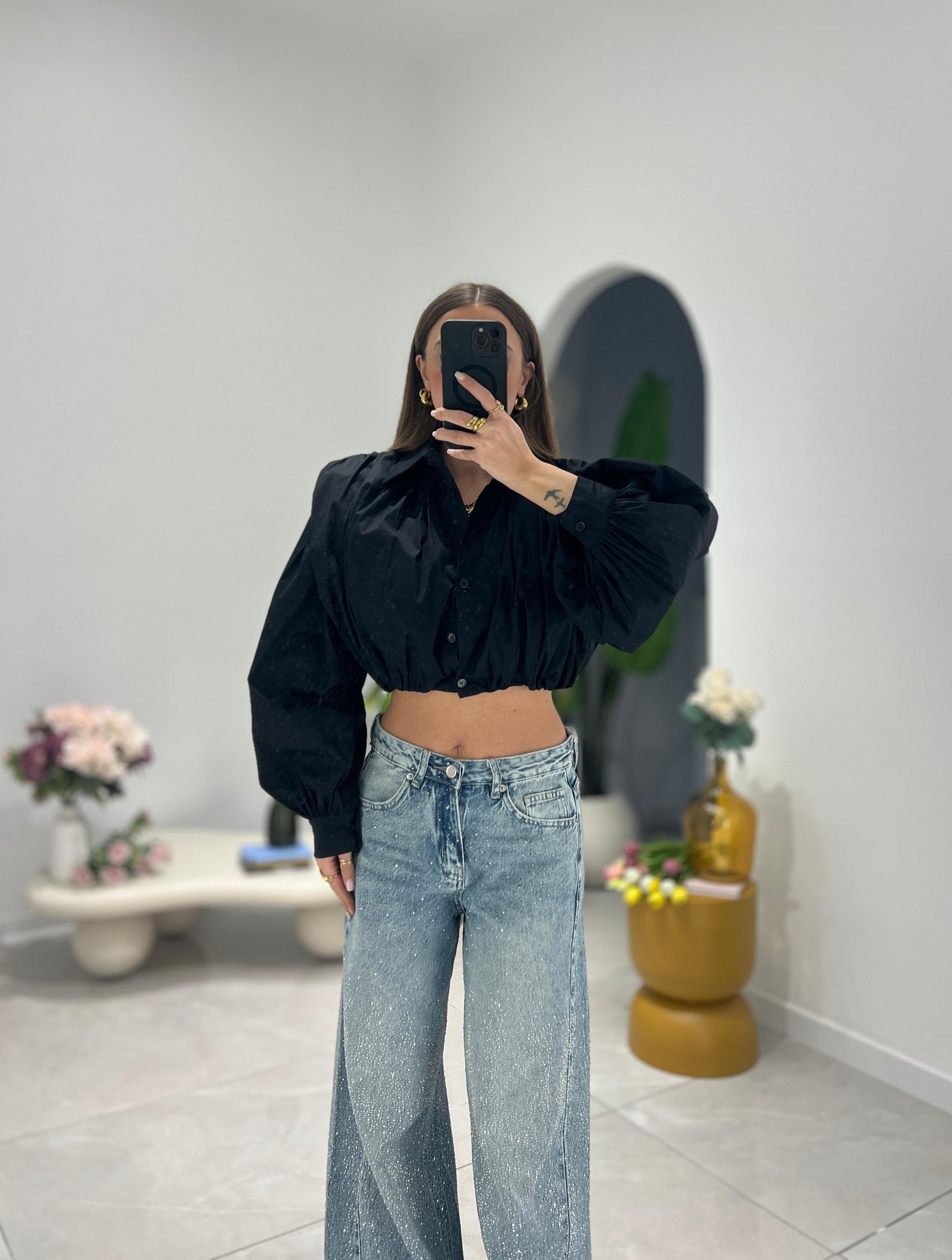 Blusa Corinne 6749 (nero) - Frida Shop