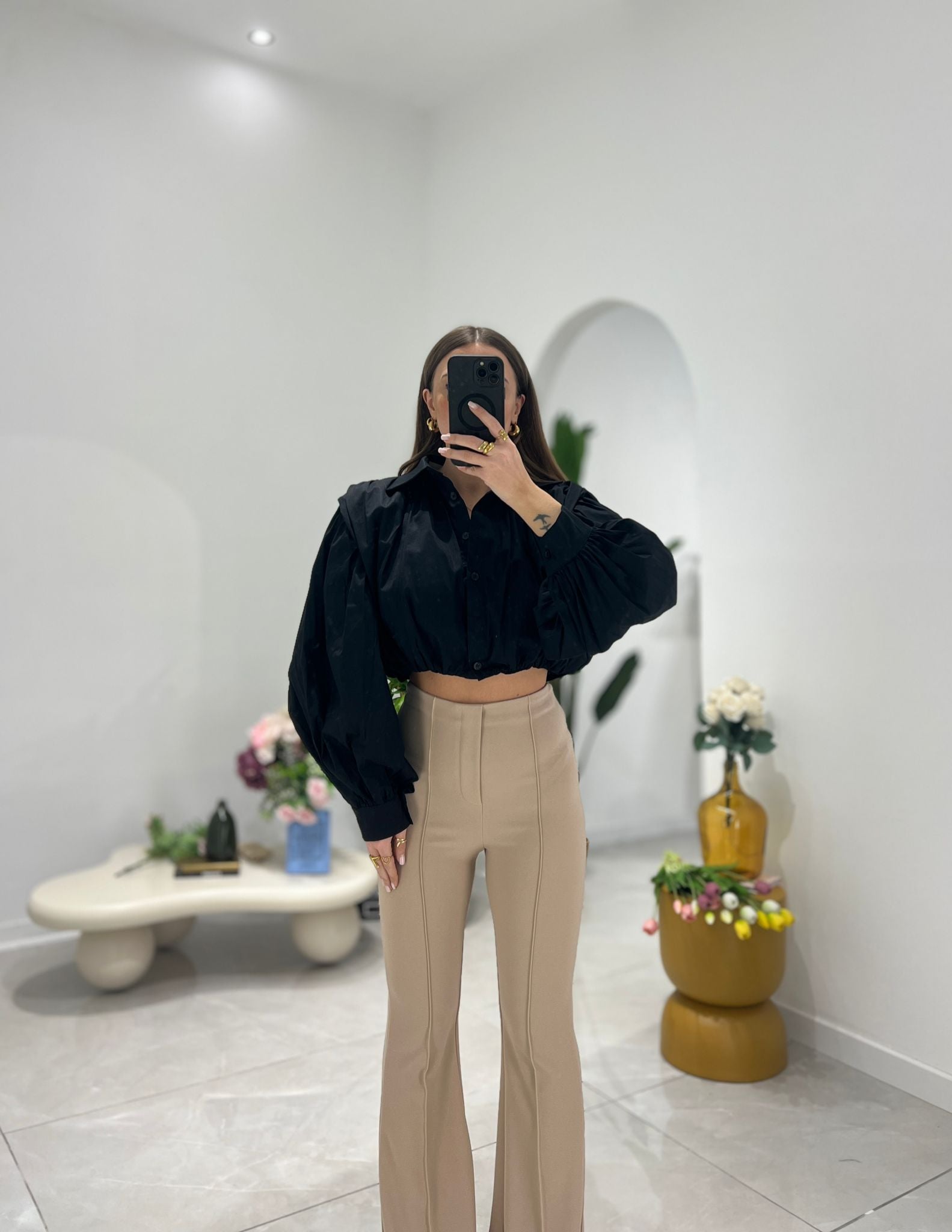 Blusa Corinne 6749 (nero) - Frida Shop