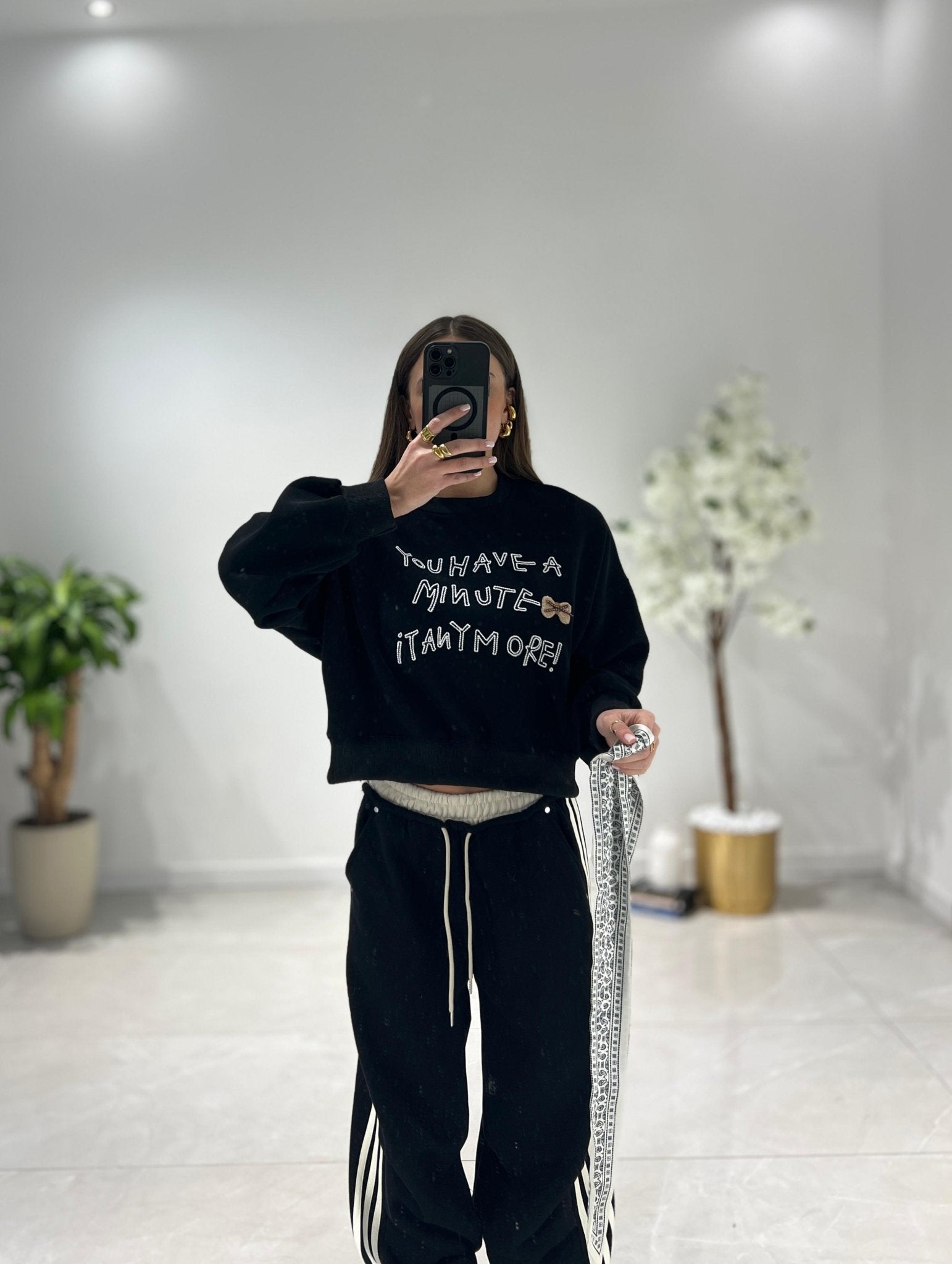 Felpa Amira 512 (nero) - Frida Shop