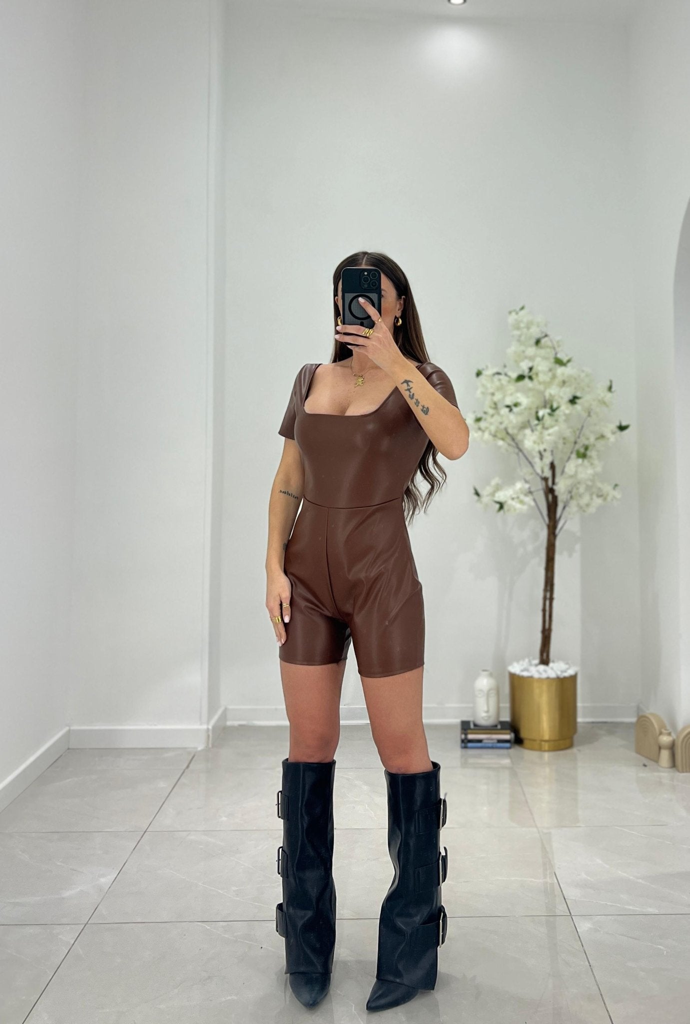 Tutina Taylor 11089 (marrone) - Frida Shop